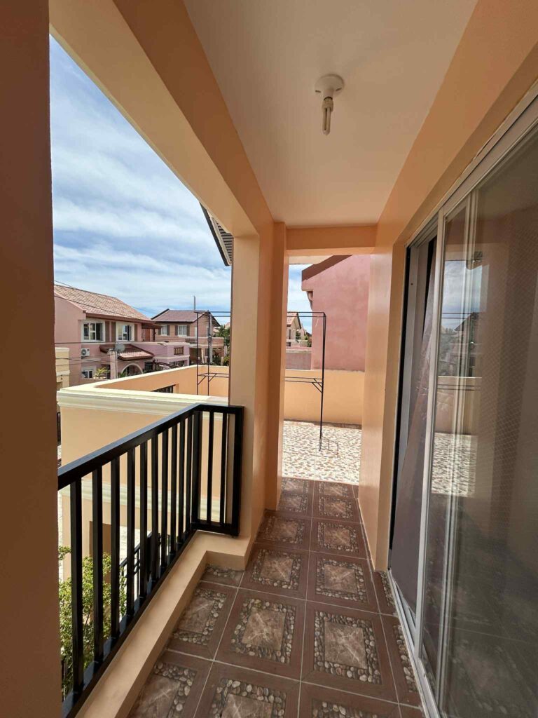 4607b6ab-b08a-43ff-ad63-f10f9e340386